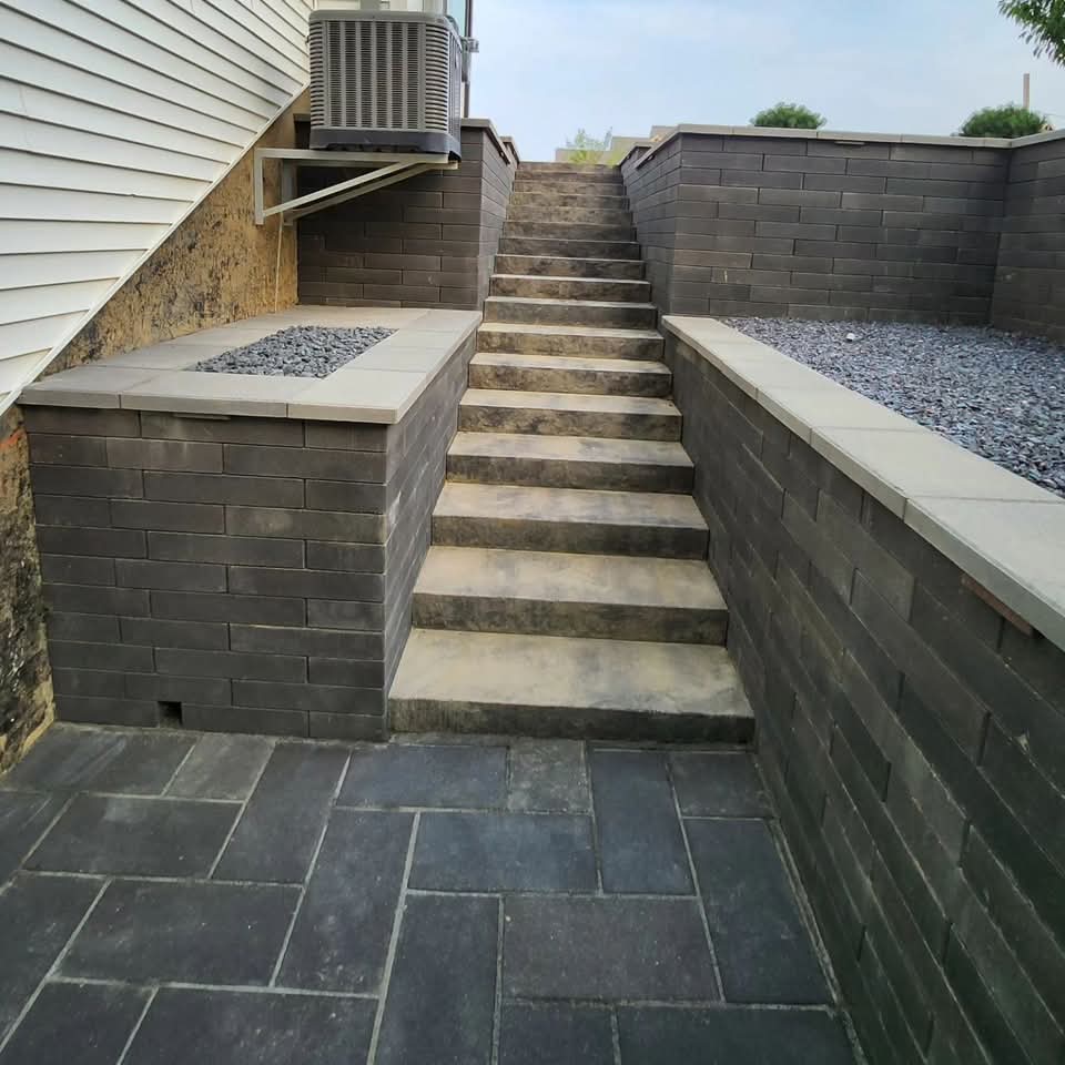 Front-yard landscape refresh by Bernal Landscape