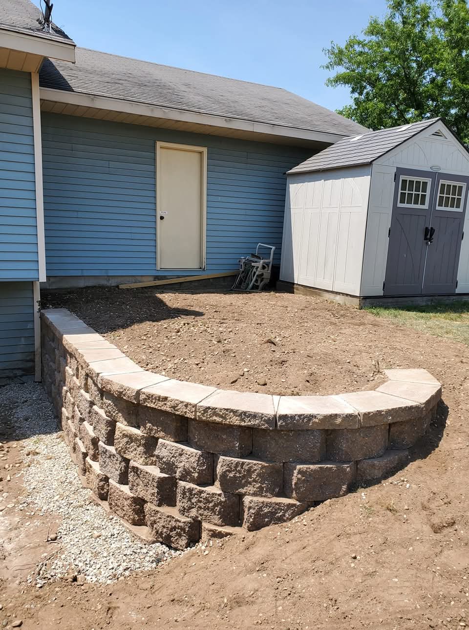 Retaining wall built by Bernal Landscape Management